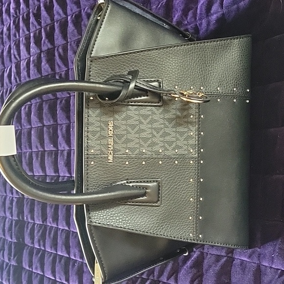 Michael Kors Avril Small Studded Patchwork signature Logo Satchel NWT - Picture 5 of 14